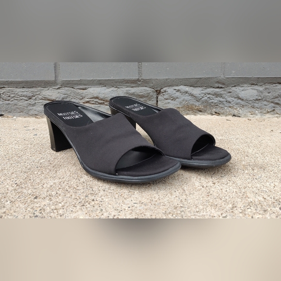 Mootsies Tootsies Freddi Black Banded Chunk Heel, Size 8, Black - Picture 9 of 15